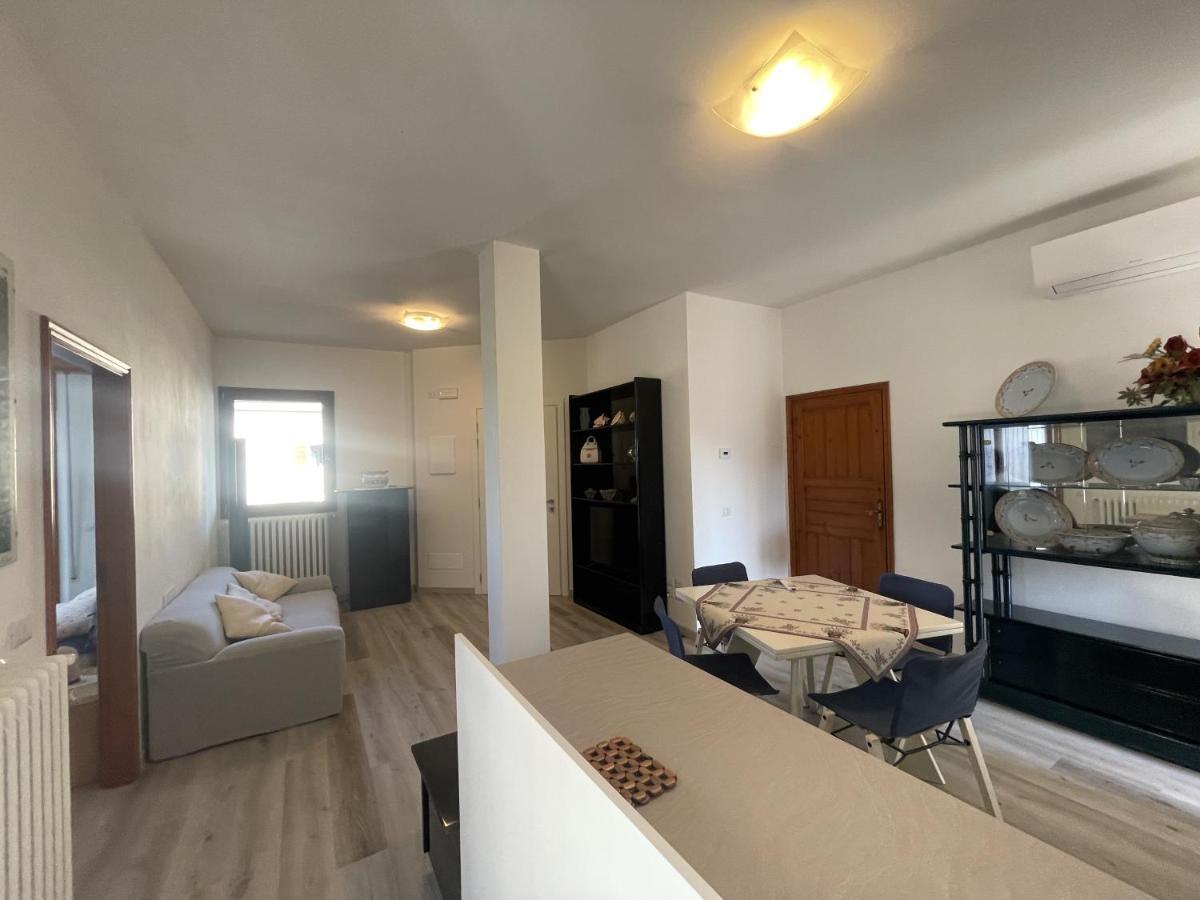 Oasi Di Relax Apartment Santa Maria di Scacciano Екстериор снимка